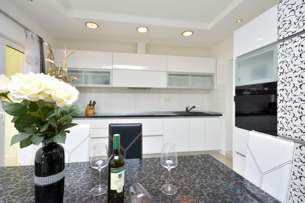 Beach Apartman Petra Podstrana Ngoại thất bức ảnh
