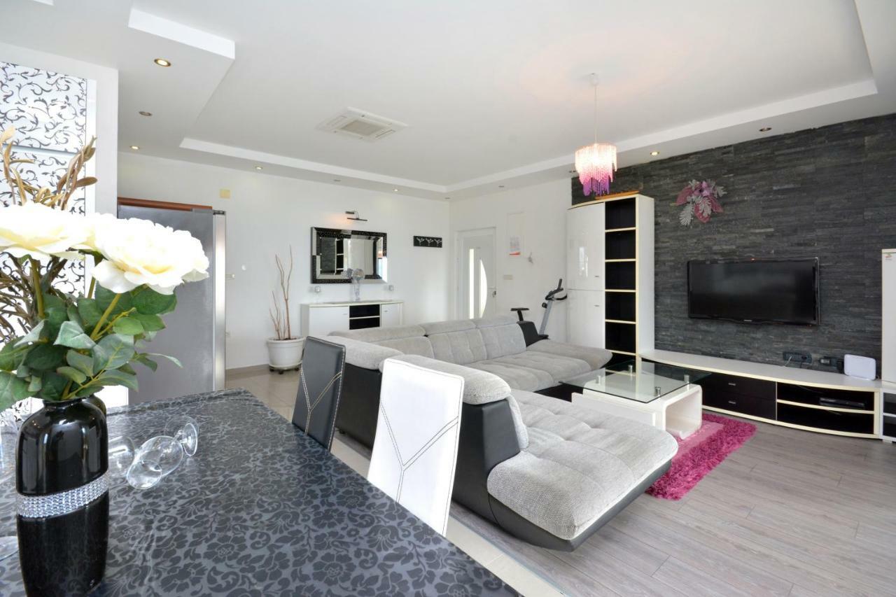 Beach Apartman Petra Podstrana Ngoại thất bức ảnh